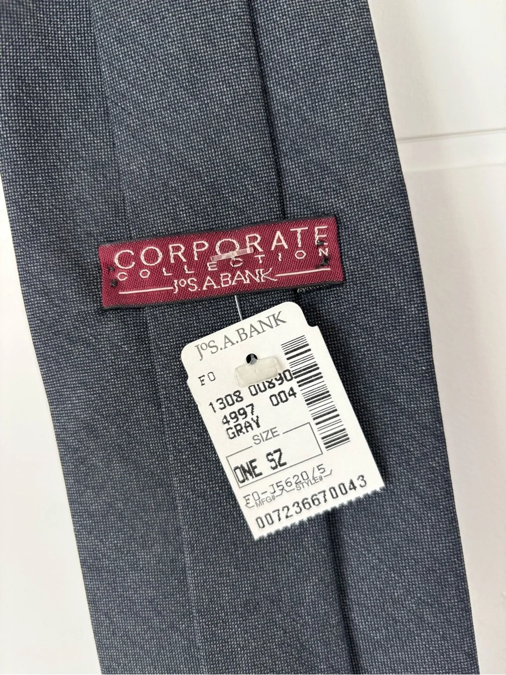 Jos. A. Bank Men's Charcoal Gray Corporate Collection Silk Tie NEW